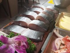 -围炉肉舍•炭烤活鳗•丹东海鲜烤肉(步行街店)