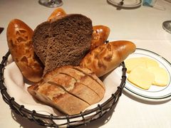 餐前包-Wolfgang’s Steakhouse 沃夫冈牛排馆(上海白玉兰广场店)