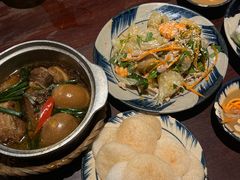 -Cuc Gach Quan Restaurant