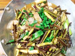 -芦茨金富饭庄·25年老字号·专做稻草鸡