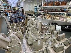 -广州壹马服装广场