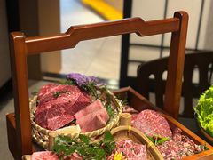 -山川小町·极番烧肉(新地假日广场店)