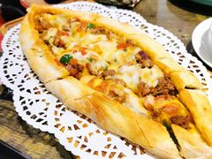 特色纯牛肉奶酪披萨-Mevlana梅夫娜土耳其餐厅·清真