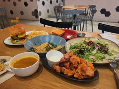 -HELLO 27 意面·沙拉·帕尼尼