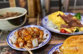 Signature Mixed Sauce Pig Intestine Rice Noodles