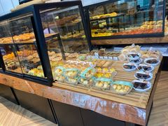 面包甜点陈列柜-华丰贺氏(营迹店)