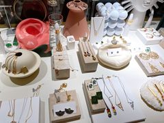 -LADY FAFA(巨鹿路陕西南路路口店)