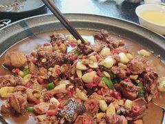 -侯志伟老街炒鸡(广济街店)