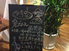 -新华里咖啡书吧(新华书店小寨店)