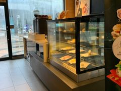 面包甜点陈列柜-麦当劳(南京水西门大街店)