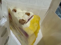 应季白巧水果千层-PAOPAO Bakery&Café(港汇店)