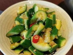 拍黄瓜-一棠龙虾•王牌虾球(光谷天地店)