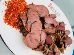 -老鼎万春卤菜(五代传承创始老店)