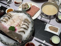 -红鼎豆捞·非遗鲍皇汤火锅(宝丰路店)