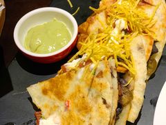 墨西哥鸡肉芝士饼-Famous肥猫墨西哥音乐餐吧(五棵松华熙LIVE店)