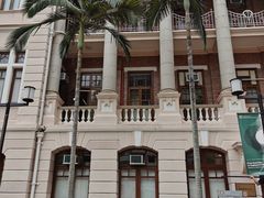 -香港大学