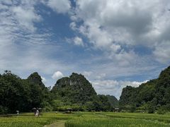 -高荡千年布依古寨旅游景区