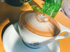 -ZING COFFEE 镜咖啡