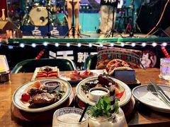 -Famous肥猫墨西哥音乐餐吧(五棵松华熙LIVE店)