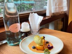 开心果冰淇淋烤吐司配泰奶酱-fatty angel东南亚餐酒吧