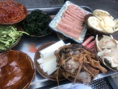 -周幺妹重庆老火锅(银泰城总店)