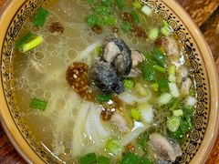 -正宗李家土鸡米线店