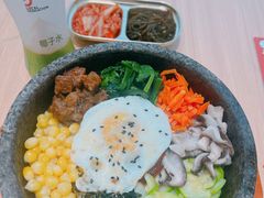 大粒牛肉石锅拌饭-小木屋拌饭(西安万象天地店)