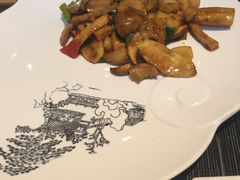 紫苏肉碎炒杏鲍菇-若蘭慈·无国界素食料理(欢乐海岸店)