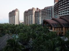 -三亚湾海居铂尔曼度假酒店