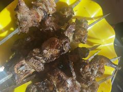 -烤肉小伙烤肉店