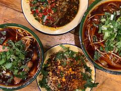 -拈签一笑黄牛肉辣卤串串