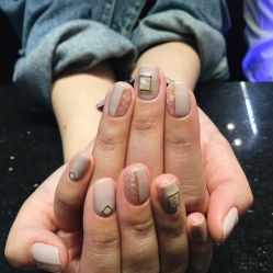 -手牵手美甲