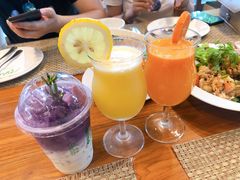 -Chom Cafe and Restaurant