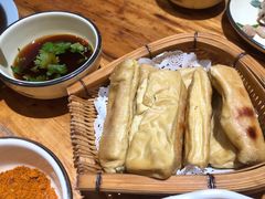 石屏烧豆腐-老滇山寨•云南特色菜•地方菜•民族风情歌舞表演(金碧店)