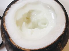 -志龙皇冠吃货椰子铺