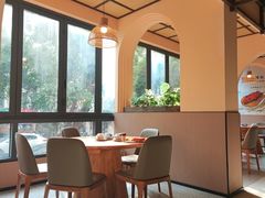 -小白的·非遗东方烤乳猪·海南菜连锁餐厅(椰梦长廊外贸路店)