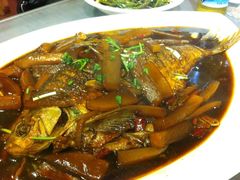 红烧阳澄湖大鳊鱼-金陵一哥龙虾(水木秦淮店)