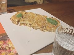 爆浆金枪鱼披萨-造精酿餐厅