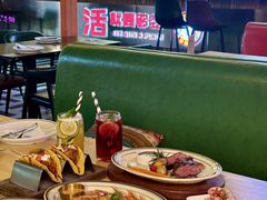 -Famous肥猫墨西哥音乐餐吧(五棵松华熙LIVE店)