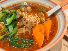 香辣牛肉面-陈家生煎(世茂双子塔店)