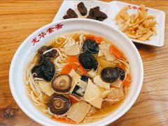 -龙华寺
