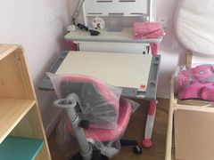 -康朴乐儿童学习桌椅(蓝色港湾店)