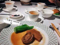 日本卅三头皇冠特级吉品鲍扣鹅掌-新同乐鱼翅酒家(美丽华店)