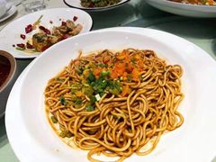 热干面-莲餐厅·湖北菜·藕汤是头牌(愚园路店)