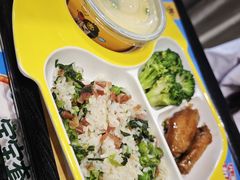 -老娘舅餐厅(黄龙体育中心店)