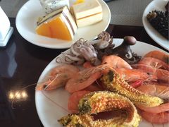 -荣誉国际酒店-云顶旋转餐厅