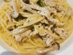黑松露鸡肉蘑菇意面-UPPER KITCHEN(延安路店)