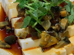 皮蛋豆腐-聚汇三少·龙虾·中餐厅(莫邪路新天地店)