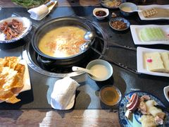 -大匠工房古船木艺术餐厅·猪肚鸡专门店(长白仙岛店)