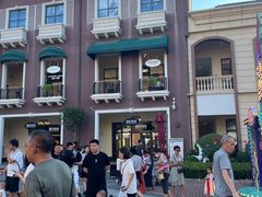 -王府井奥莱临潼小镇(临潼店)